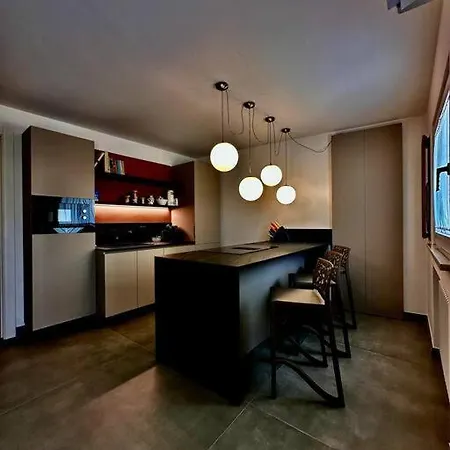 Casa Nuova Con Sauna Giardino E Parcheggio Privati Cavaion Veronese